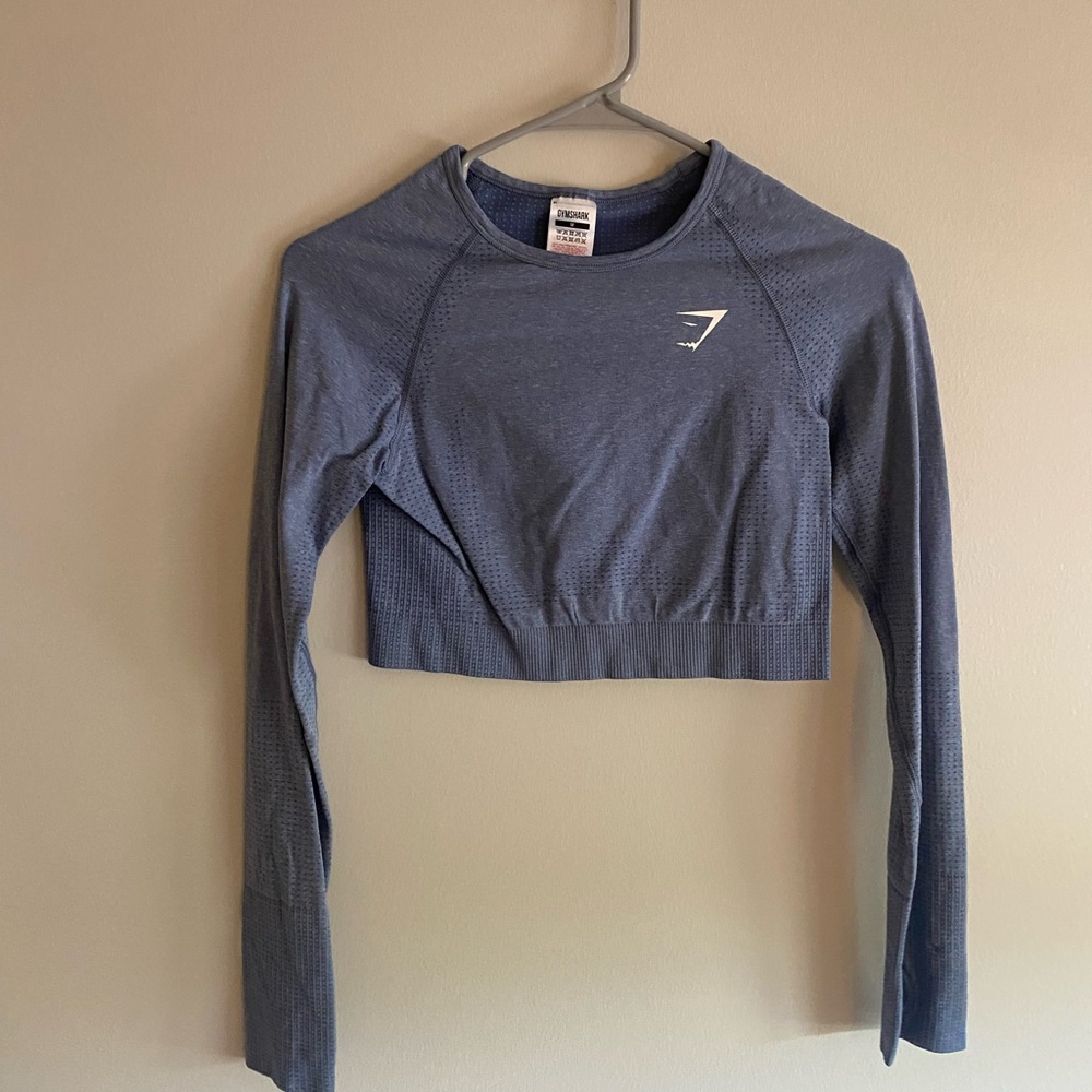 Gym shark crop top
